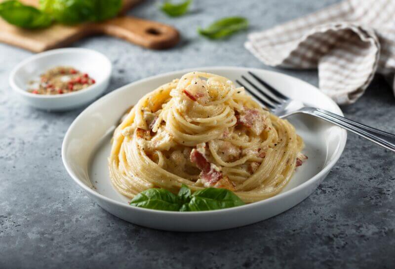 Recette Carbonara Authentique : Pâtes Romaines Traditionnelles 10 Recette de Spaghetti alla Carbonara au Poivre sauvage de Madagascar