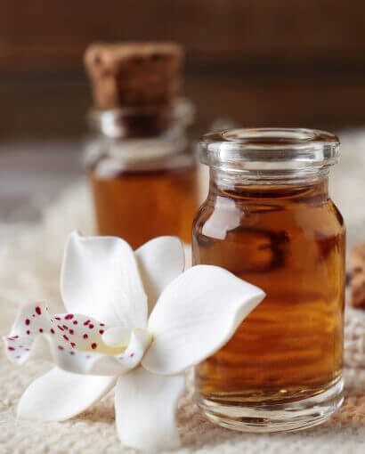 La vanilline de synthèse trouve de nombreuses applications :Industries agroalimentairesParfumerieCosmétiquePharmacie